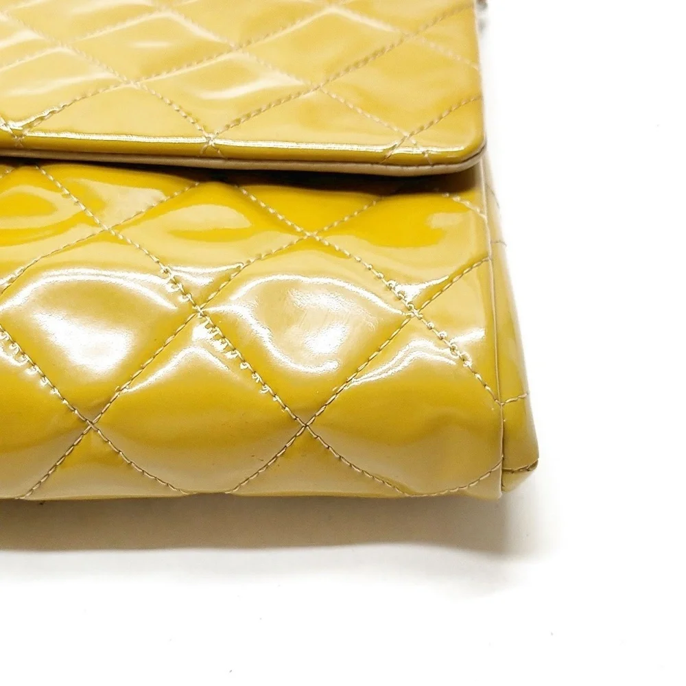 Chanel Shoulder Bag Matelasse Beige Patent leather